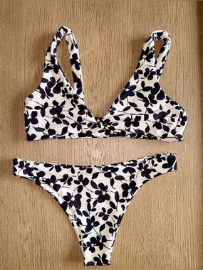 Skatie Bikini Swim ☀️ - Amber Fillerup Colab